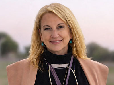 Dra. Pilar Esparza Fernández
