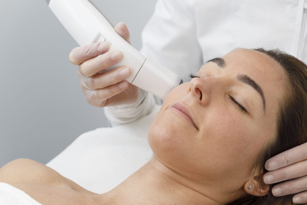 Descubre qué es una LIMPIEZA FACIAL Los SECRETOS que necesitas saber Descubre qué es una LIMPIEZA FACIAL Los SECRETOS que necesitas saber